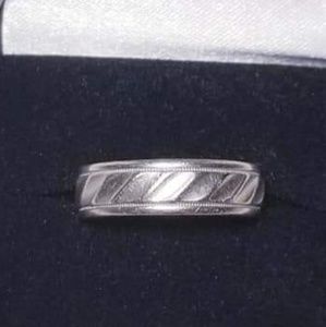 14k white gold wedding band ring size 7 1/2